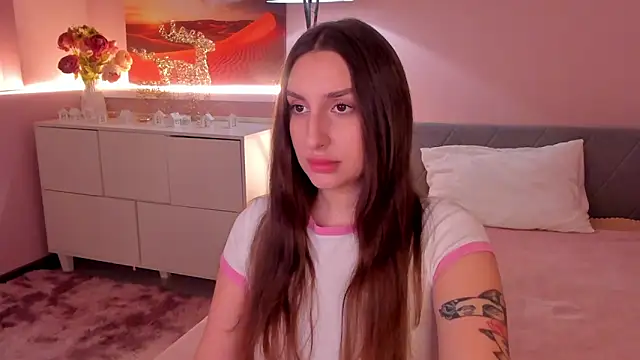 Celine Coello online show from June 2026 08:32:02 PM