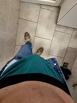 Snapshot of vali23 chatting on February 2026 09:28:01 AM vali23 online show from February 2026 09:28:01 AM