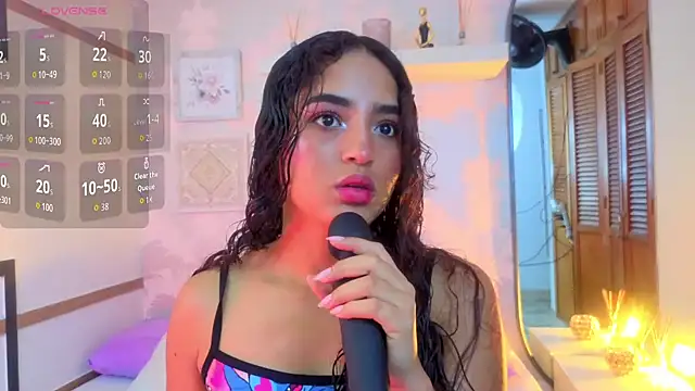 Emma Thompssonn online show from April 2026 01:03:02 PM