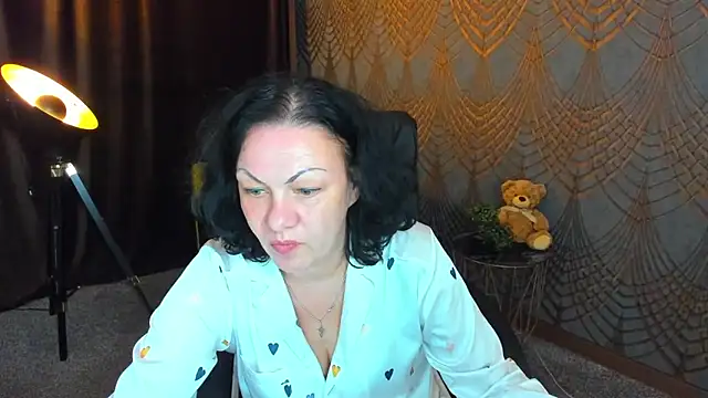 Snapshot of IrissMoon chatting on June 2026 04:49:01 PM IrissMoon online show from June 2026 04:49:01 PM