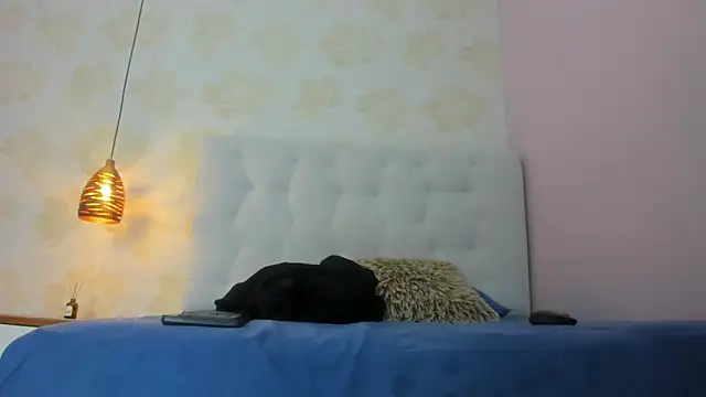 HANA RUSSO online show from March 2026 12:24:02 PM