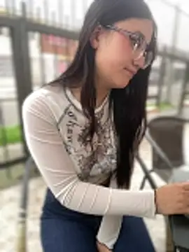 StrawberryPink  online show from March 2026 11:35:01 AM