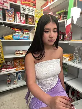 StrawberryPink  online show from April 2026 11:25:02 AM