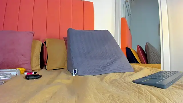 rose thompson19 online show from March 2026 07:36:02 PM