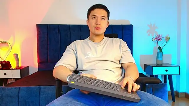 Snapshot of Alexander_Connor chatting on February 2026 12:43:02 PM Alexander Connor online show from February 2026 12:43:02 PM