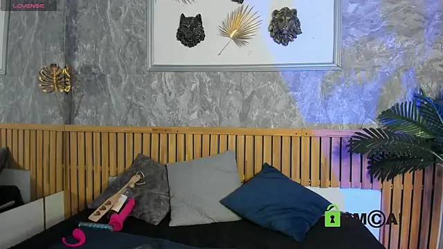 Marilyndackaria  online show from February 2026 12:01:01 PM