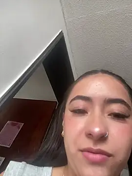 Snapshot of AuroraJohns_Pink chatting on February 2026 08:34:02 PM AuroraJohns Pink online show from February 2026 08:34:02 PM