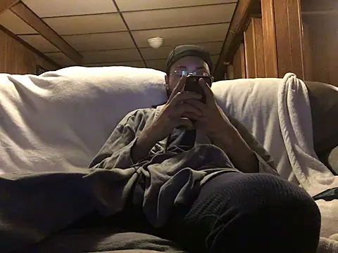 Snapshot of givemeabreak34 chatting on February 2026 10:30:01 PM givemeabreak34 online show from February 2026 10:30:01 PM