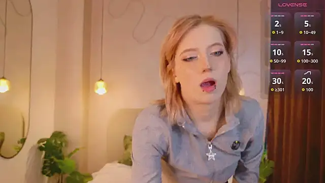 MoonlightAsuna online show from February 2026 01:38:01 PM