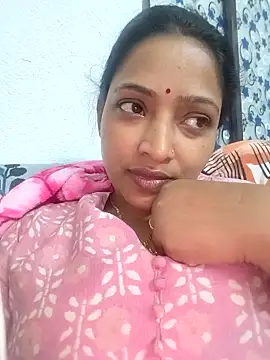 Hot-Tinaa online show from February 2026 02:46:02 PM