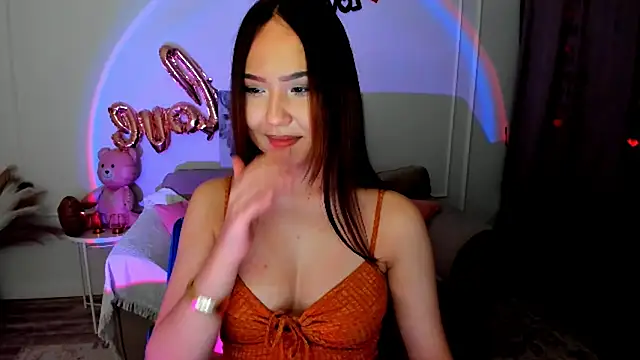 Snapshot of GlowMe chatting on February 2026 06:41:01 PM GlowMe online show from February 2026 06:41:01 PM