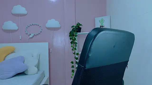 Snapshot of AmmyRouse__ chatting on February 2026 02:24:02 PM AmmyRouse online show from February 2026 02:24:02 PM