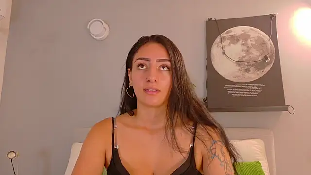 AmmyRouse   online show from April 2026 11:22:02 AM