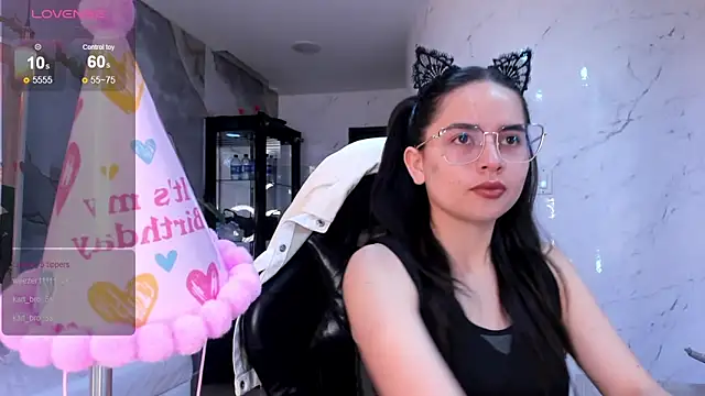 Qetsyah tf online show from February 2026 01:12:02 PM