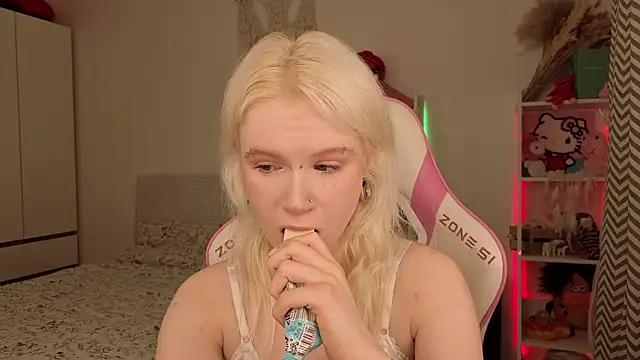 Mia WaterFall online show from March 2026 03:11:02 AM