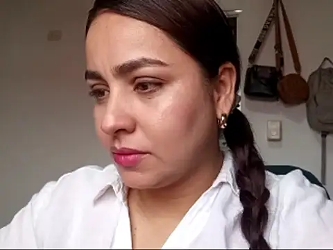 Snapshot of lunitahoney13 chatting on February 2026 12:49:01 PM lunitahoney13 online show from February 2026 12:49:01 PM