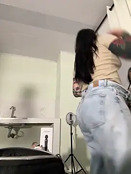 Snapshot of KathiaJenner chatting on February 2026 11:52:01 AM KathiaJenner online show from February 2026 11:52:01 AM