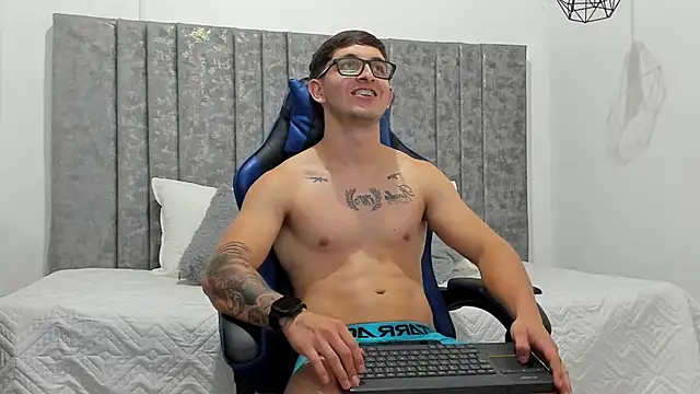 Calvin Hunter online show from February 2026 03:10:01 AM