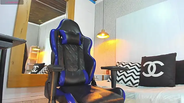 Snapshot of Dusan_Grey77 chatting on February 2026 04:09:02 AM Dusan Grey77 online show from February 2026 04:09:02 AM