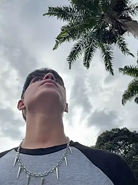 Naim TheKing online show from April 2026 08:42:02 PM