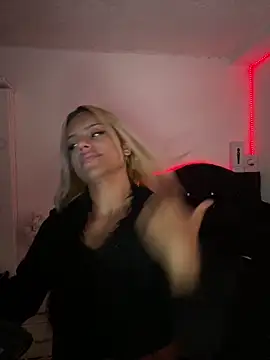 andyy x online show from April 2026 12:32:01 AM