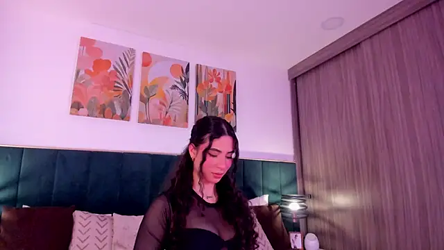 Snapshot of IrinaBlanc chatting on March 2026 01:11:01 AM IrinaBlanc online show from March 2026 01:11:01 AM