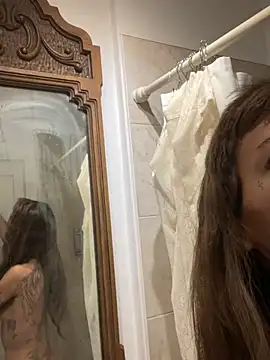 luxxlola online show from February 2026 07:13:01 AM