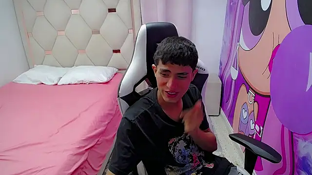 Akyra latinn online show from February 2026 11:50:01 AM