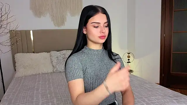 Snapshot of Silena_sky chatting on June 2026 07:18:01 AM Silena sky online show from June 2026 07:18:01 AM