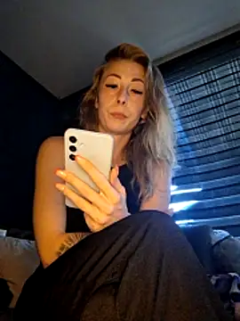 dewimp1 online show from June 2026 04:44:01 PM
