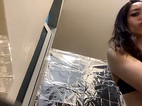 Snapshot of MamiSoft420 chatting on March 2026 07:03:02 AM MamiSoft420 online show from March 2026 07:03:02 AM