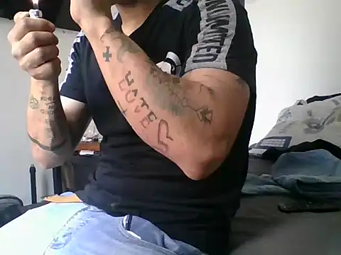 Snapshot of MRdxxx444 chatting on May 2026 06:02:01 PM MRdxxx444 online show from May 2026 06:02:01 PM
