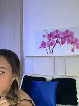 JuliaColemann online show from June 2026 12:03:01 PM