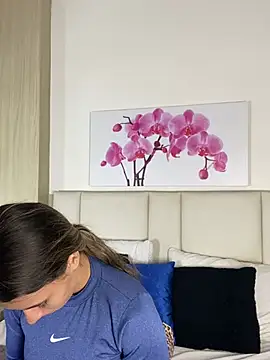JuliaColemann online show from July 2026 11:58:02 AM