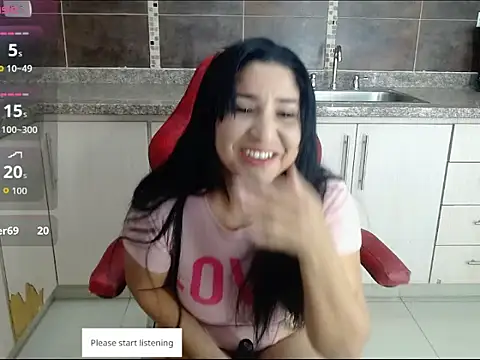 Miia Rosee  online show from June 2026 11:53:01 PM