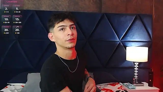 Logan Woods online show from February 2026 07:56:01 PM