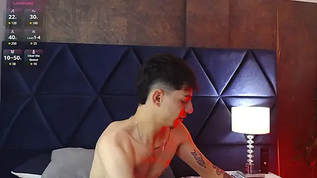 Logan Woods online show from February 2026 12:27:01 PM