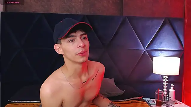 Logan Woods online show from March 2026 06:43:02 AM