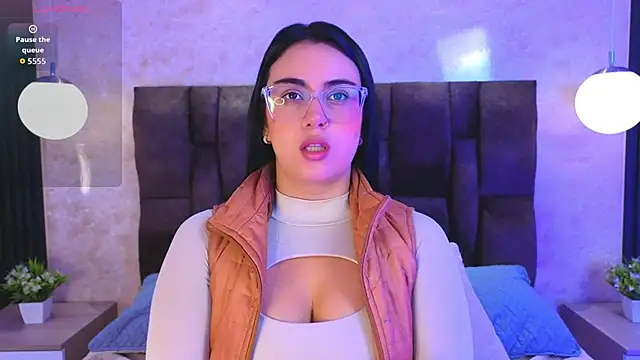 Snapshot of vicky_grey chatting on May 2026 12:34:01 PM vicky grey online show from May 2026 12:34:01 PM