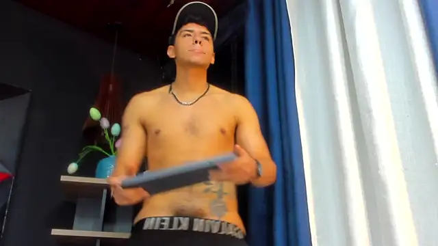 Snapshot of Tobias_Vega chatting on February 2026 01:23:01 AM Tobias Vega online show from February 2026 01:23:01 AM