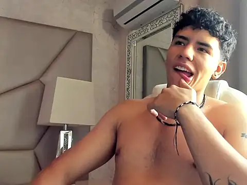 Tobias Vega online show from March 2026 07:18:02 PM