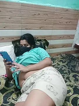 Snapshot of ZyphiaLive chatting on May 2026 05:18:02 PM ZyphiaLive online show from May 2026 05:18:02 PM