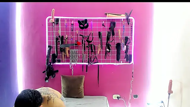 Snapshot of Slave_Melany_bdsm chatting on April 2026 12:32:01 PM Slave Melany bdsm online show from April 2026 12:32:01 PM