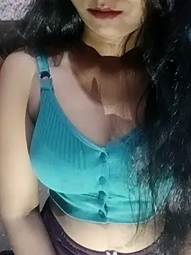 Ayesha Khan1 online show from April 2026 11:00:02 AM