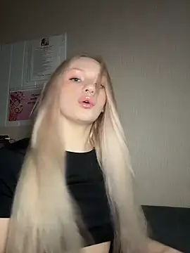 DayaFoxy online show from April 2026 01:05:02 PM