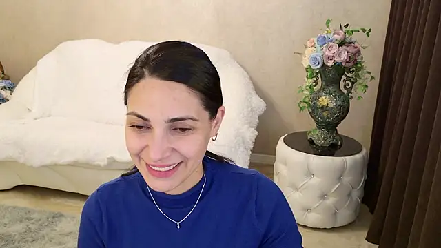 Snapshot of LovelyBeatrice chatting on February 2026 11:03:01 AM LovelyBeatrice online show from February 2026 11:03:01 AM