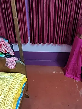 Snapshot of Little-Roshni chatting on June 2026 06:45:01 PM Little-Roshni online show from June 2026 06:45:01 PM