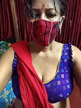 Snapshot of Little-Roshni chatting on July 2026 06:03:02 PM Little-Roshni online show from July 2026 06:03:02 PM