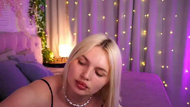 Snapshot of AmeliaWeells chatting on May 2026 03:58:02 AM AmeliaWeells online show from May 2026 03:58:02 AM