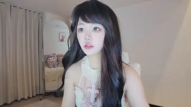 Snapshot of Jolie-22 chatting on May 2026 02:57:01 PM Jolie-22 online show from May 2026 02:57:01 PM